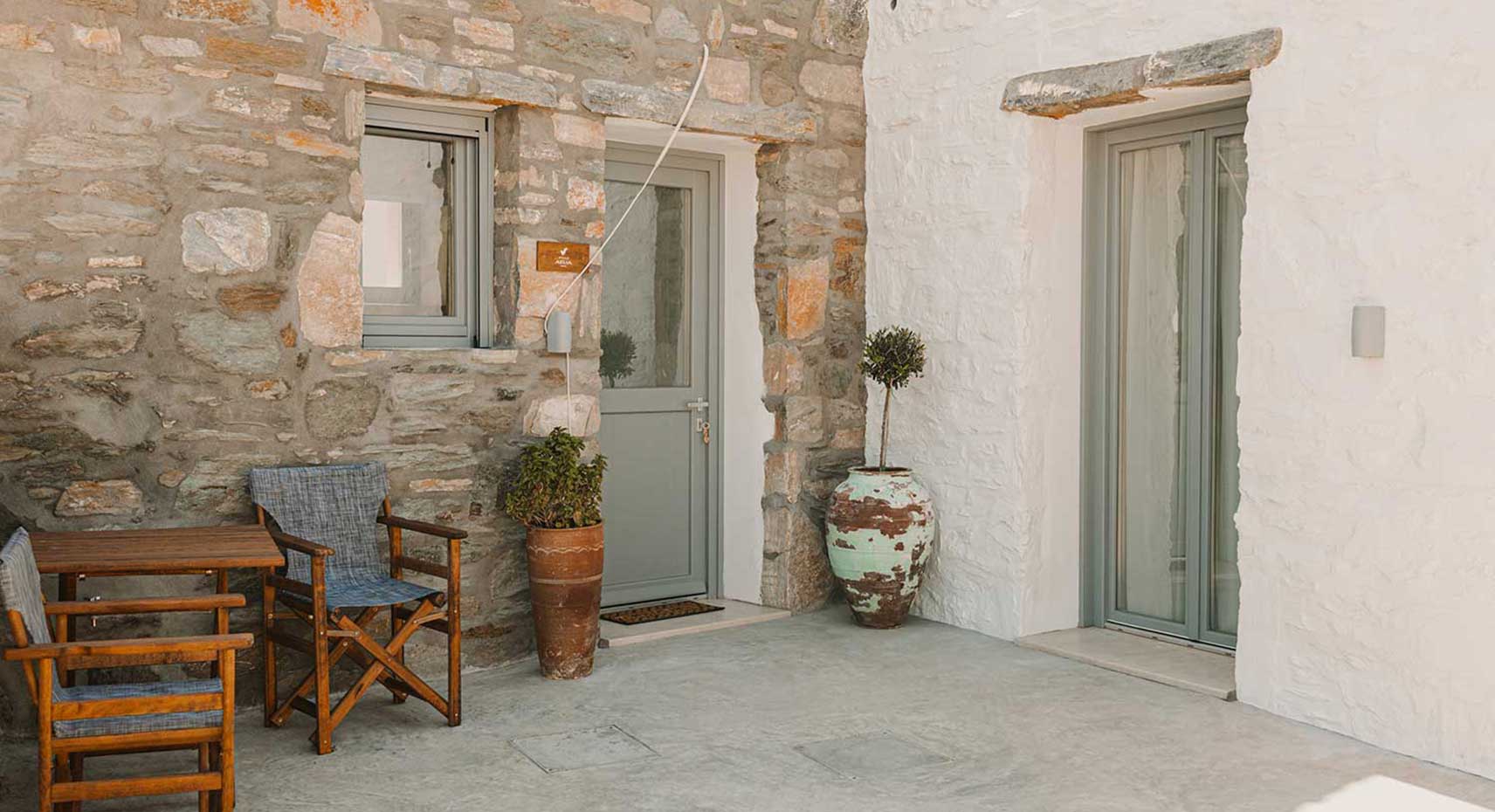 The entrance of Villa Aelia